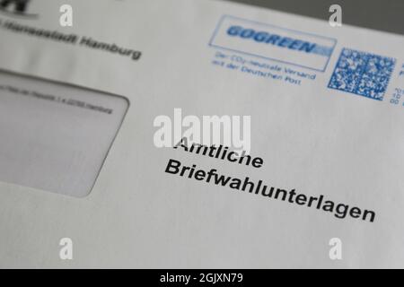 Hamburg, Deutschland - 10. September 2021, Briefwahl, Wahlunterlagen für die Bundestagswahl 2021 am 26. September in Deutschland Stockfoto