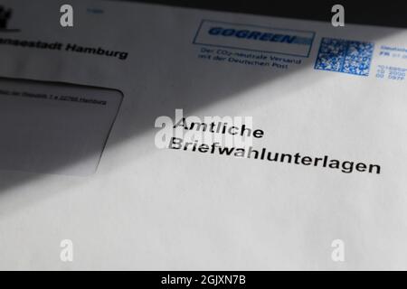 Hamburg, Deutschland - 10. September 2021, Briefwahl, Wahlunterlagen für die Bundestagswahl 2021 am 26. September in Deutschland Stockfoto