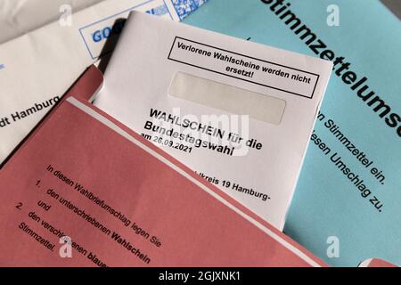 Hamburg, Deutschland - 10. September 2021, Briefwahl, Wahlunterlagen für die Bundestagswahl 2021 am 26. September in Deutschland Stockfoto