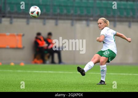 Stockholm, Schweden. September 2021. Ellen Gibson (8 Hammarby) während des Spiels in der Schwedischen Liga OBOS Damallsvenskan am 12. September 2021 zwischen Hammarby IF und FC Rosengard bei Hammarby IP in Stockholm, Schweden Credit: SPP Sport Press Photo. /Alamy Live News Stockfoto