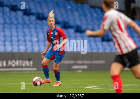 London, Großbritannien. September 2021. Kirsty Barton (18 Crystal Palace) während des FA Womens Championship-Spiels zwischen Crystal Palace und Sunderland im Selhurst Park, London, England. Kredit: SPP Sport Pressefoto. /Alamy Live News Stockfoto