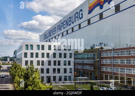 Papenburg, Deutschland - 24. August 2021: Werft Meyer in Papenburg. Ist seit Jahrzehnten eine der größten Werften der Welt und baut Kreuzschiffe für internationale Reedereien. Stockfoto