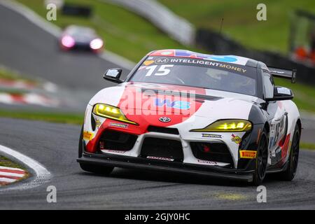 Toyota GAZOO Racing UK (#15) Toyota GR Supra GT4 von John Ferguson und Jamie Caroline GT4 Pro/am während des Intelligent Money British GT Championship Round 7 im Oulton Park, Little Budworth, England am 12. September 2021. Foto von Jurek Biegus. Nur zur redaktionellen Verwendung, Lizenz für kommerzielle Nutzung erforderlich. Stockfoto