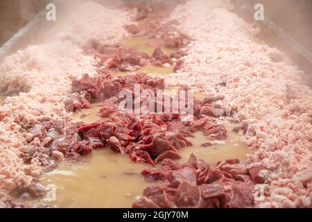 Traditionelles türkisches Gericht mit dem Namen „Kavurma“. Türkische Küche Und Kavurma Raised Beef. Stockfoto