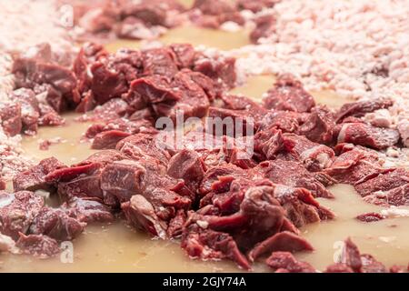 Traditionelles türkisches Gericht mit dem Namen „Kavurma“. Türkische Küche Und Kavurma Raised Beef. Stockfoto