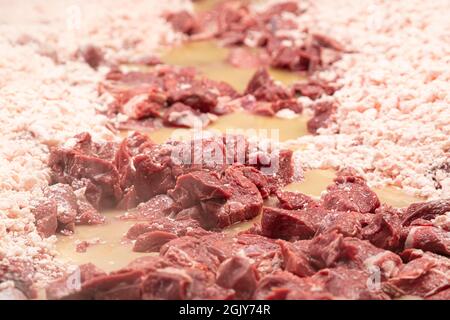 Traditionelles türkisches Gericht mit dem Namen „Kavurma“. Türkische Küche Und Kavurma Raised Beef. Stockfoto