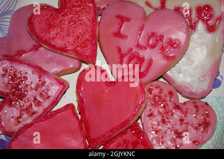 Herzförmige Zuckerkeks zum Valentinstag Stockfoto