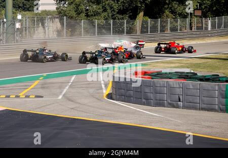 Monza, Italien. 12. Sep, 2021. Start des Rennens, Abfahrt, während der Formel 1 Heineken Gran Premio D'italia 2021, großer Preis von Italien, 14. Lauf der 2021 FIA Formel 1 Weltmeisterschaft vom 9. Bis 12. September 2021 auf dem Autodromo Nazionale di Monza, in Monza, Italien - Photo DPPI Credit: DPPI Media/Alamy Live News Stockfoto