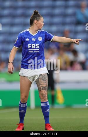 LEICESTER, GROSSBRITANNIEN, 12. SEPTEMBER. Natasha Flint von Leicester City Women Punkte während des Barclays FA Women's Super League-Spiels zwischen Leicester City und Manchester United im King Power Stadium, Leicester am Sonntag, 12. September 2021. (Kredit: James Holyoak | MI News) Kredit: MI Nachrichten & Sport /Alamy Live News Stockfoto