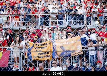 Monza, Italien. September 2021. Fans, F1 Grand Prix von Italien beim Autodromo Nazionale Monza am 12. September 2021 in Monza, Italien. (Foto von HOCH ZWEI) Quelle: dpa/Alamy Live News Stockfoto