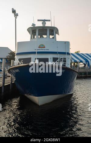 St. Ignace, MI - 14. Juli 2021: Shepler's Ferry dockte am 14. Juli 2021 in St. Ignace, MI an. Stockfoto