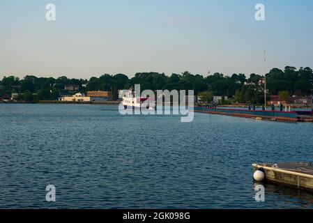 St. Ignace, MI - 14. Juli 2021: Shepler's Ferry zieht am 14. Juli 2021 in St. Ignace, MI. Stockfoto