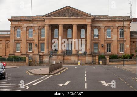 Sheriff Court. Liegt am nördlichen Ufer des Firth of Tay Dundee ist die viertgrößte Stadt in Schottland, und der ersten britische UNESCO City of Design. Stockfoto
