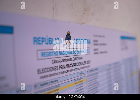 Firmat, Argentinien. September 2021. Eine Wählerliste, die während der Midterm Primary Election in Firmat in einem Wahllokal gesehen wurde.die Midterm-Parlamentswahlen werden am 14. November 2021 stattfinden. Kredit: SOPA Images Limited/Alamy Live Nachrichten Stockfoto