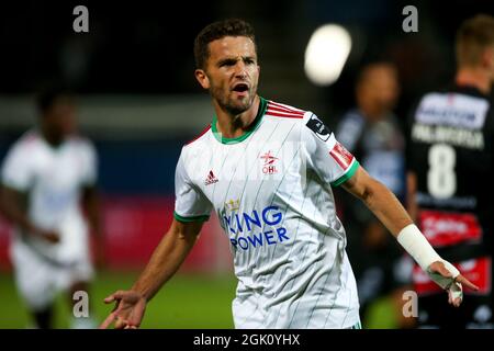 LEUVEN, BELGIEN – SEPTEMBER 12: Siebe Schrijvers von OH Leuven feiert das erste Tor seiner Mannschaft beim Jupiler Pro League-Spiel zwischen KV Kortrijk und Zulte Waregem am 12. September 2021 im King Power-Stadion Den Dreef in Leuven, Belgien (Foto: Perry van de Leuvert/Orange Picts) Stockfoto