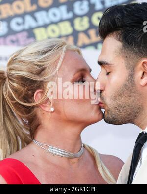 Hollywood, Usa. September 2021. (FILE) Britney Spears ist nach fast 5 Jahren zusammen mit Sam Asghari verlobt. HOLLYWOOD, LOS ANGELES, KALIFORNIEN, USA - 22. JULI: Die Sängerin Britney Spears und ihr Freund/persönlicher Trainer Sam Asghari kommen zur Weltpremiere von „Once Upon a Time in Hollywood“ von Sony Picters, die am 22. Juli 2019 im TCL Chinese Theatre IMAX in Hollywood, Los Angeles, Kalifornien, USA, stattfand. (Foto von Xavier Collin/Image Press Agency) Quelle: Image Press Agency/Alamy Live News Stockfoto