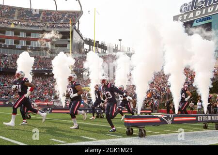 Foxborough, Usa. September 2021. Die New England Patriots treten am Sonntag, den 12. September 2021, im Gillette Stadium in Foxborough, Massachusetts, für ihren Heimauftakt gegen die Miami Dolphins auf. Die Delfine besiegten die Patrioten 17-16. Foto von Matthew Healey/UPI Credit: UPI/Alamy Live News Stockfoto