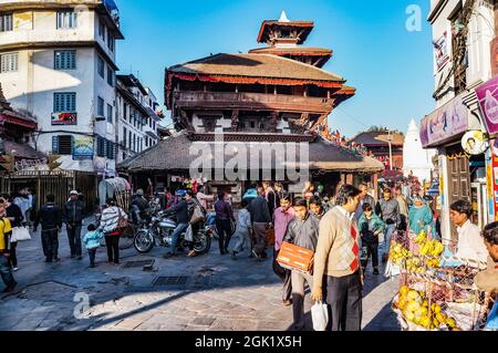 Lakshmi Narayan Tempel (auch bekannt als Garud Narayan Tempel) auf dem Kathmandu Durbar Platz, vor dem Erdbeben in Nepal im April 2015 Stockfoto
