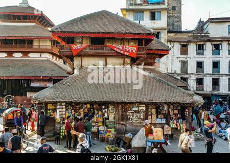 Lakshmi Narayan Tempel (auch bekannt als Garud Narayan Tempel) auf dem Kathmandu Durbar Platz, vor dem Erdbeben in Nepal im April 2015 Stockfoto