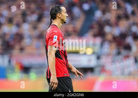 Mailand, Italien. September 2021. Zlatan Ibrahimovic vom AC Mailand wurde während des Fußballspiels der Serie A 2021/22 zwischen dem AC Mailand und der SS Lazio im Giuseppe-Meazza-Stadion in Mailand gesehen. (Endergebnis; AC Milan 2:0 SS Lazio) Credit: SOPA Images Limited/Alamy Live News Stockfoto