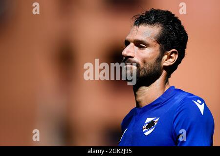 Genua, Italien. 12. September 2021. Antonio Candreva von US Sampdoria schaut während des Fußballspiels der Serie A zwischen UC Sampdoria und FC Internazionale auf. Kredit: Nicolò Campo/Alamy Live Nachrichten Stockfoto