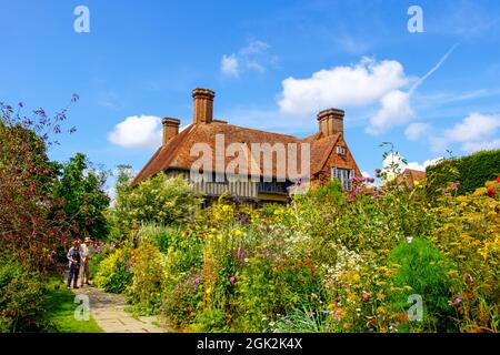 Great Dixter House and Garden, East Sussex, England, Großbritannien. Die Heimat des verstorbenen gefeierten Gärtners und Schriftstellers Christopher Lloyd. Stockfoto