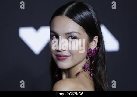 New York, Usa. September 2021. Olivia Rodrigo kommt auf dem roten Teppich bei den 38. Jährlichen MTV Video Music Awards im Barclays Center in New York City am Sonntag, dem 12. September 2021. Foto von John Angelillo/UPI Credit: UPI/Alamy Live News Stockfoto