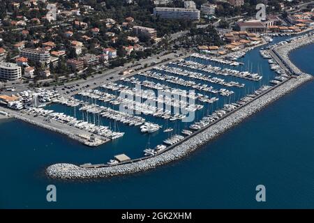 FRANCE 83 (VAR) SAINT-RAPHAEL, LE VIEUX PORT Stockfoto