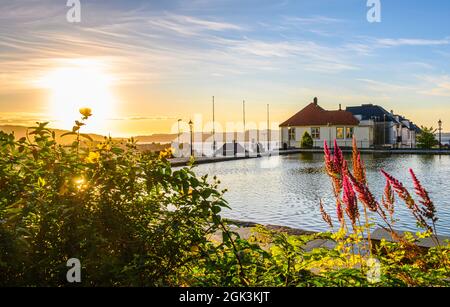 Skansedammen am Hang oberhalb von Bergen, Westnorwegen Stockfoto