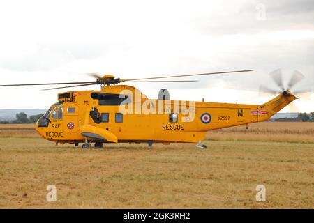 Yellow Westland Sea King XZ597 Rettungshubschrauber auf der Abingdon Air & Country Show 2021 Stockfoto