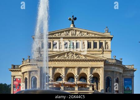 Lucae-Brunnen, Alte Oper, Opernplatz, Innenstadt, Frankfurt am Main, Hessen, Deutschland Stockfoto