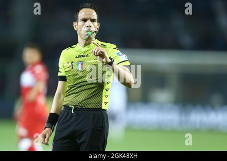 Bergamo, Italien. 11. September 2021. Offizieller Schiedsrichter Valerio Marini Gesten während der Serie Ein Spiel zwischen Atalanta BC und ACF Fiorentina . Stockfoto