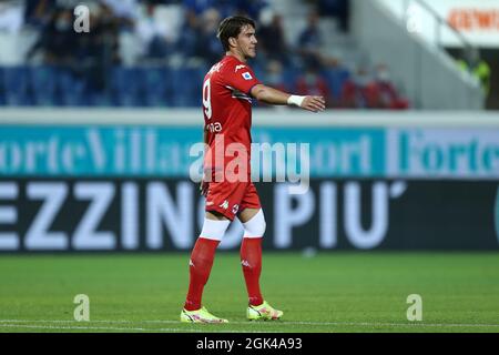 Bergamo, Italien. 11. September 2021. Dusan Vlahovic von AFC Fiorentina Gesten während der Serie Ein Spiel zwischen Atalanta BC und ACF Fiorentina. Stockfoto
