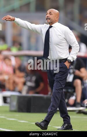 Napoli, Italien. September 2021. Luciano Spalletti Trainer des SSC Napoli reagiert während der Serie A 2021/2022 Fußballspiel zwischen SSC Napoli und Juventus FC im Diego Armando Maradona Stadion in Napoli (Italien), 11. September 2021. Foto Cesare Purini/Insidefoto Kredit: Insidefoto srl/Alamy Live News Stockfoto