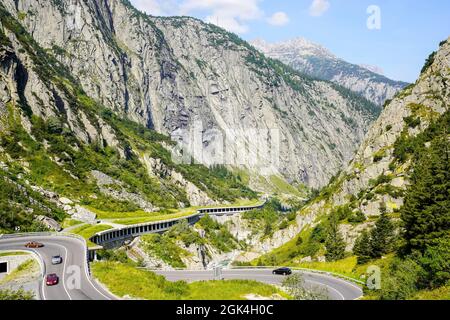 Erhöhte Ansicht von Reusstal (Tal). Kanton Uri in der Schweiz. Stockfoto