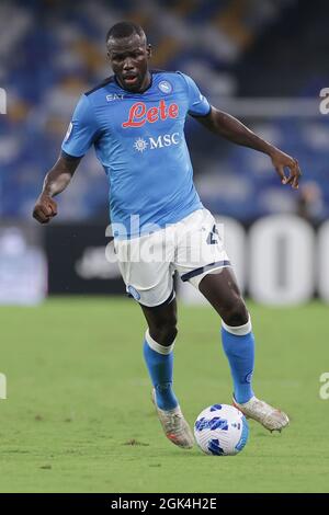 Napoli, Italien. September 2021. Kalidou Koulibaly von SSC Napoli während des Fußballspiels der Serie A 2021/2022 zwischen SSC Napoli und Juventus FC im Stadion Diego Armando Maradona in Napoli (Italien), 11. September 2021. Foto Cesare Purini/Insidefoto Kredit: Insidefoto srl/Alamy Live News Stockfoto