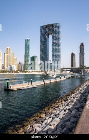 Dubai, Vereinigte Arabische Emirate, 02/07/2020. Neues luxuriöses The Address Residences Jumeirah Resort and Spa-Gebäude. Stockfoto