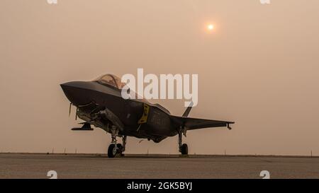 Ein F-35A Lightning II sitzt am 7. August 2021 auf der Fluglinie auf der Roland R Wright Air National Guard Base, Utah. Die F-35 wurde entwickelt, um dem Piloten unübertroffene Situationsbewusstsein, positive Zielerkennung und präzisen Treffer bei allen Wetterbedingungen zu bieten. Stockfoto