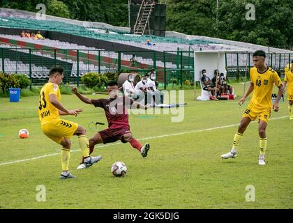 Der FC Hyderabad gewinnt 5-0 gegen Assam-Gewehre in einem Spiel der Gruppe D, das auf dem Mohun Bagan-Boden in Kalkata gespielt wird. (Foto von Amlan Biswas/Pacific Press) Stockfoto