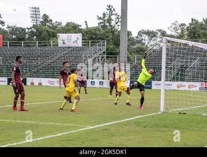 Der FC Hyderabad gewinnt 5-0 gegen Assam-Gewehre in einem Spiel der Gruppe D, das auf dem Mohun Bagan-Boden in Kalkata gespielt wird. (Foto von Amlan Biswas/Pacific Press) Stockfoto