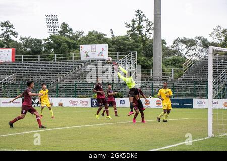 Der FC Hyderabad gewinnt 5-0 gegen Assam-Gewehre in einem Spiel der Gruppe D, das auf dem Mohun Bagan-Boden in Kalkata gespielt wird. (Foto von Amlan Biswas/Pacific Press) Stockfoto