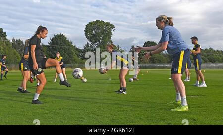 Bild: Andrew Roe/AHPIX LTD, Football, Doncaster Belles Training Session, 25/06/21, Cantley Park, Doncaster, UK Howard Roe >>>>07973739229 Stockfoto