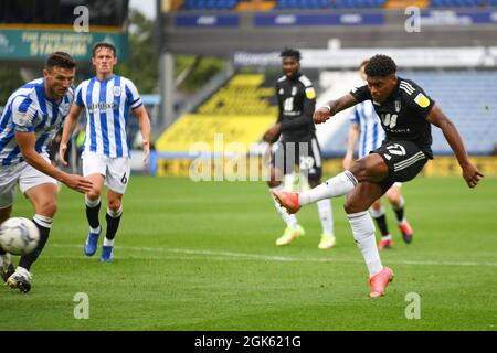 Fulhams Ivan Cavaleiro erzielt sein zweites Tor.Bild: Liam Ford/AHPIX LTD, Fußball, EFL Championship, Huddersfield Town gegen Fulham, John Smiths Stadi Stockfoto