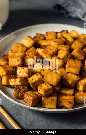 Gesunde hausgemachte knusprige asiatische Tofu bereit zu essen Stockfoto