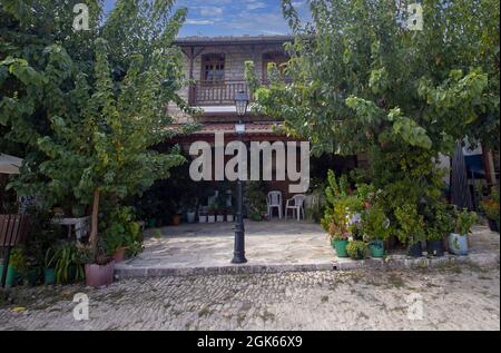 Das malerische Dorf Omodos im Troodos-Gebirge, Zypern Stockfoto