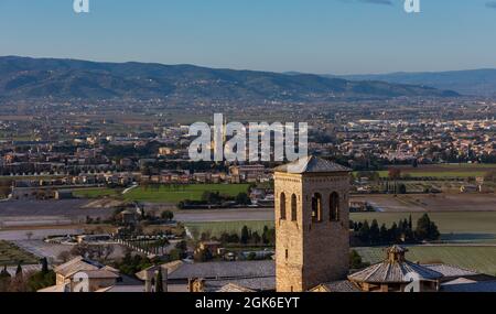 Die Stadt San Francesco hat eine lange Geschichte mit wichtigen römischen, mittelalterlichen und Renaissance-Überresten. Stockfoto