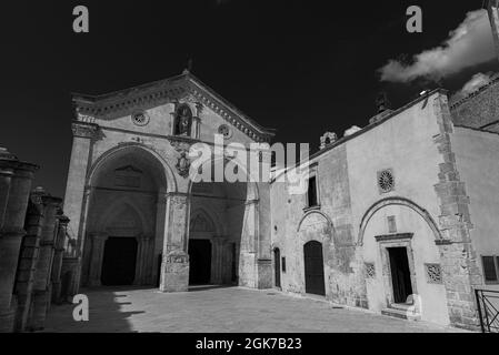 Das Heiligtum von San Michele Arcangelo befindet sich in Monte Sant'Angelo, am Gargano, in der Provinz Foggia. Es ist bekannt als Celeste Basilica, Be Stockfoto