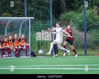 Nürnberg, Deutschland. September 2021. Magdalena Schumacher (17 Andernach) während des 2. Damen Bundesliga-Spiel zwischen 1. FC Nürnberg und SG 99 Andernach im Sportpark Valznerweiher in Nürnberg. Kredit: SPP Sport Pressefoto. /Alamy Live News Stockfoto