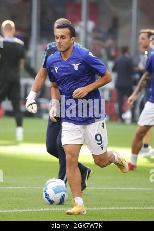 Mailand, Italien. September 2021. Pedro von SS Lazio trainiert vor dem Fußballspiel Serie A zwischen Mailand und Latium im Giuseppe Meazza Stadion in Mailand am 12. September 2021. (Foto: Mairo Cinquetti/Pacific Press) Quelle: Pacific Press Media Production Corp./Alamy Live News Stockfoto