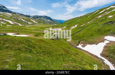 Schöne Landschaft am Kleinen Sankt Bernhard Pass an einem Sommernachmittag, zwischen Italien und Frankreich. Stockfoto